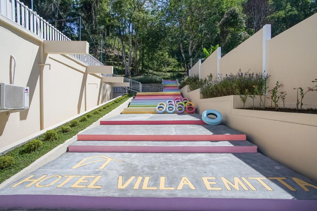 Hotel Villa Emitta Tomohon Exterior foto